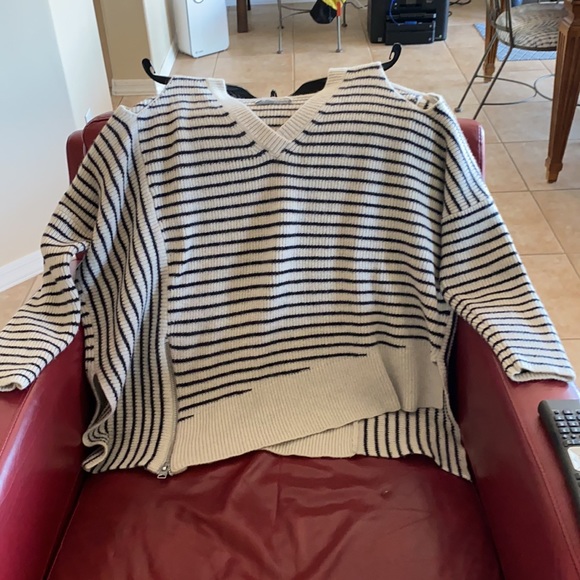 ALLSAINTS STRIPED WOOL BLEND V-NECK SWEATER SZ L - Picture 7 of 13